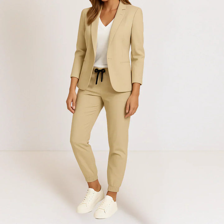 Carol™ | Elegancia moderna en un conjunto cómodo