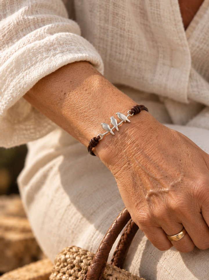 PULSERA DE CUERDA VINTAGE CON PÁJARO