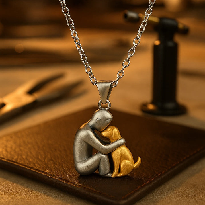Collar con colgante "Abrazo"