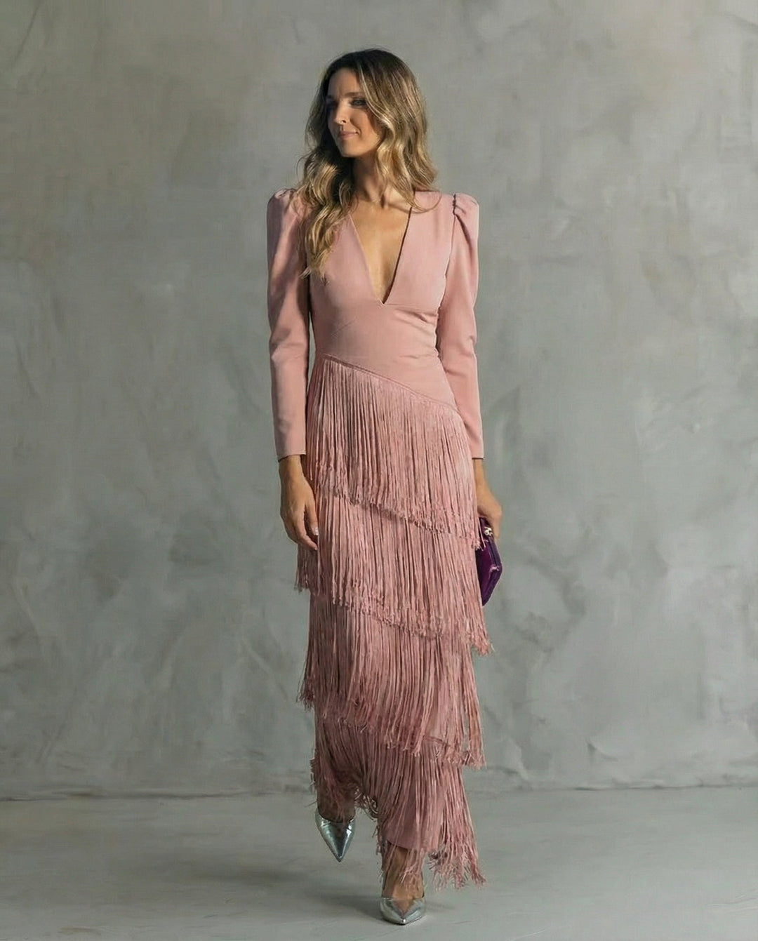 Clara | Elegante Vestido Midi Con Mangas y Flecos