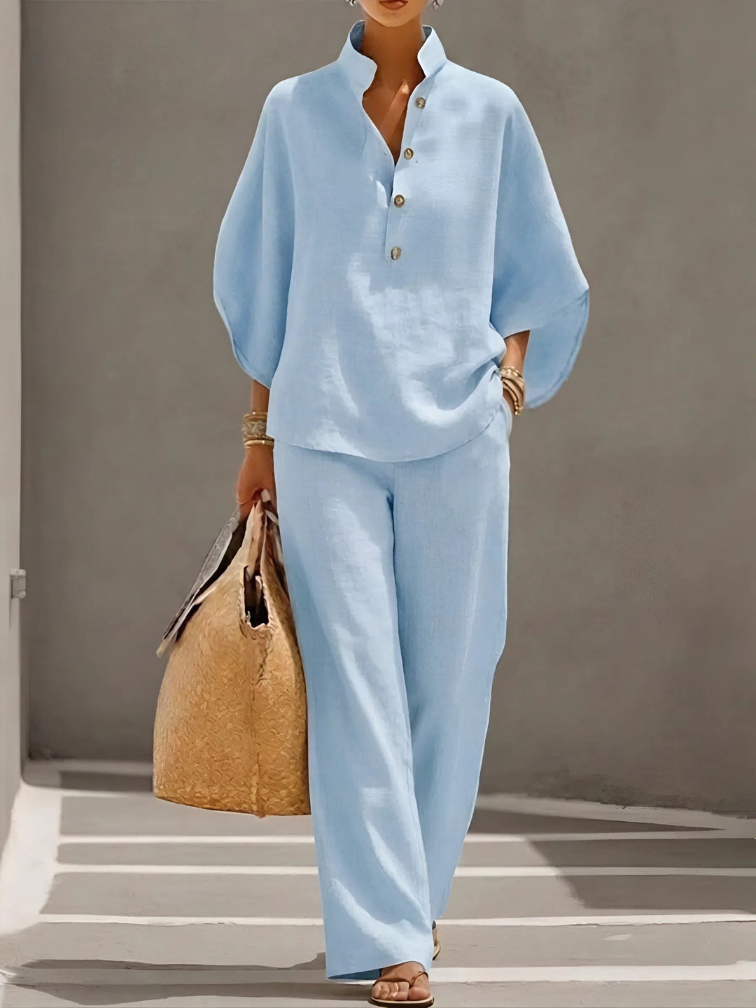 Vienna | Conjunto elegante de dos piezas con pantalón de pierna ancha y cuello